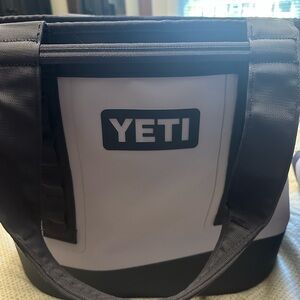 YETI purple Camino 35  Bag